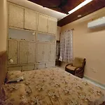 Kashivas - Spacious 2Bhk Near Assi Ghat