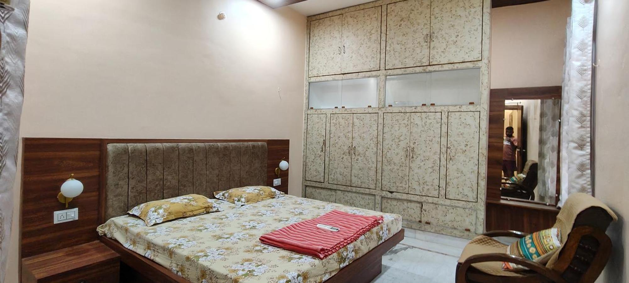 Apartment Kashivas - Spacious 2bhk Near Assi Ghat *