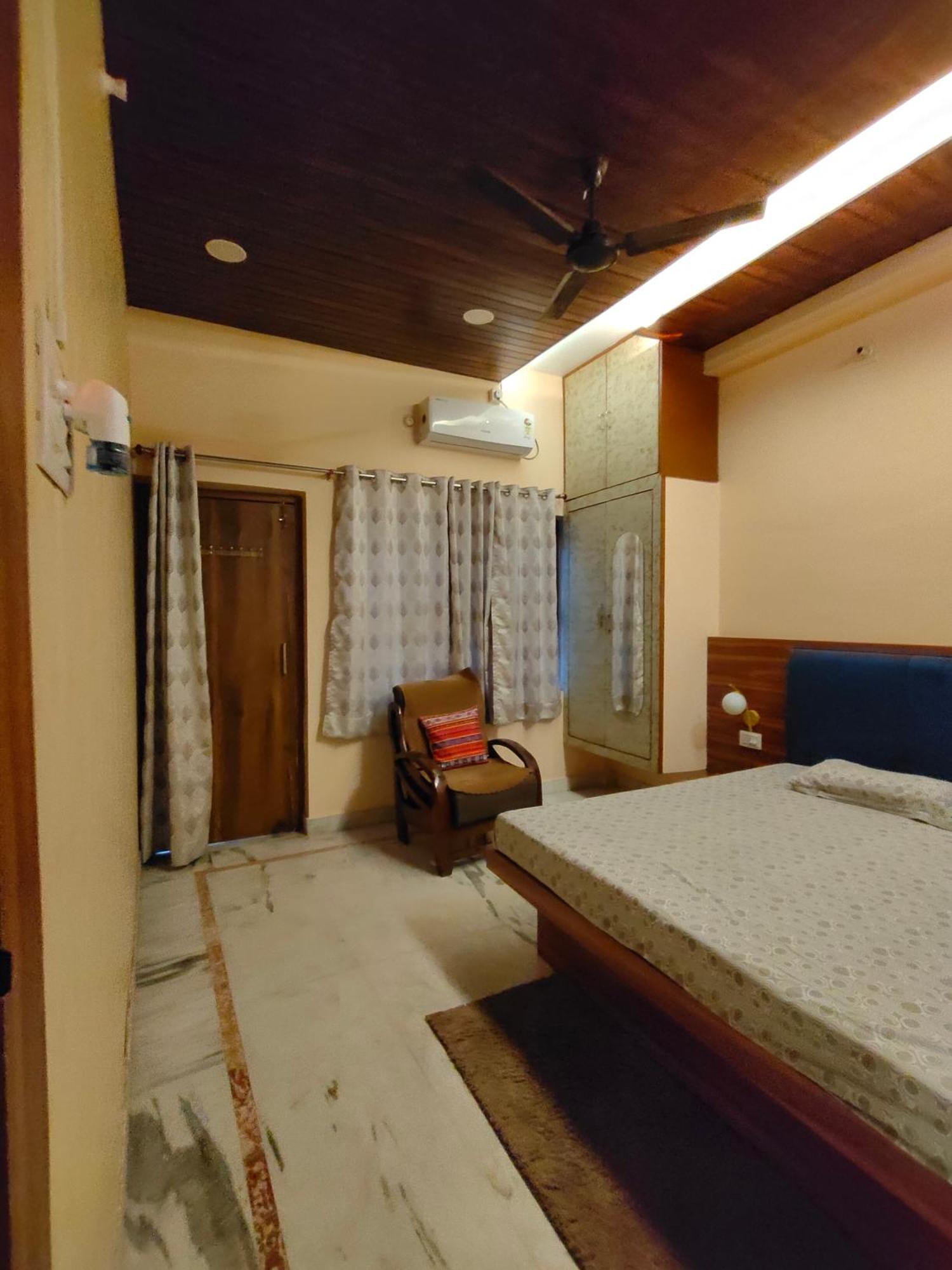 Apartment Kashivas - Spacious 2bhk Near Assi Ghat *