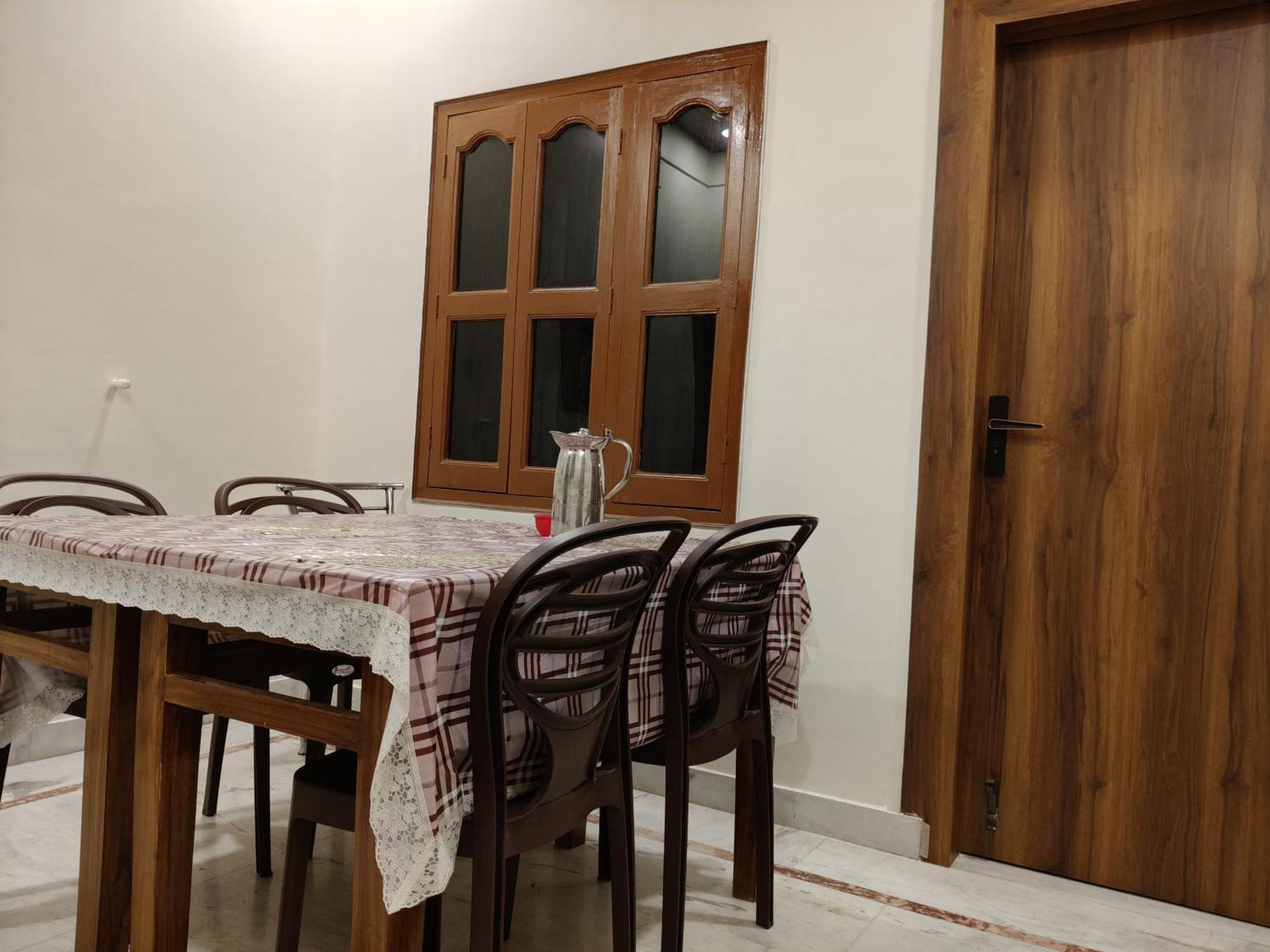 Kashivas - Spacious 2bhk Near Assi Ghat