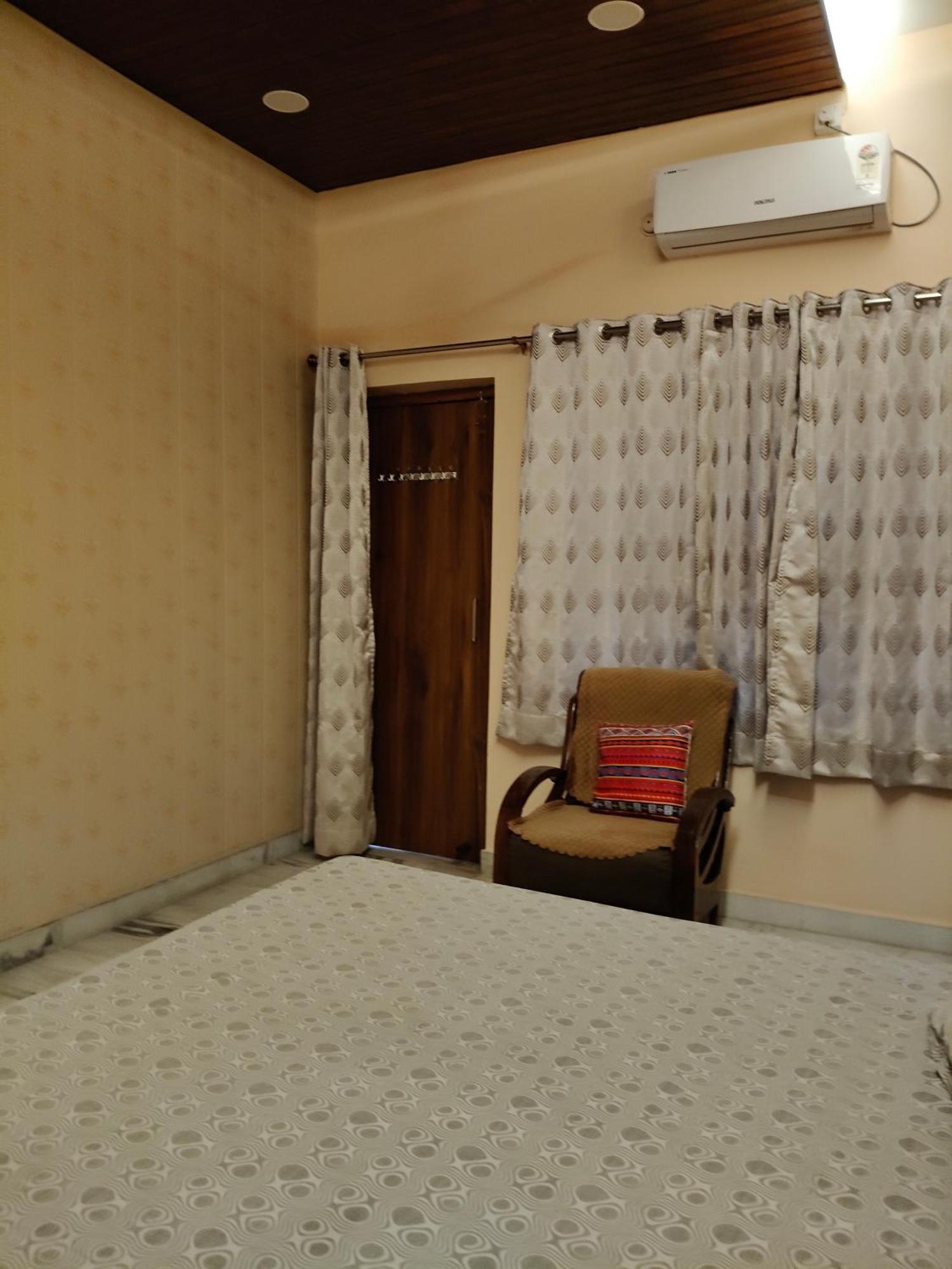 Apartment Kashivas - Spacious 2bhk Near Assi Ghat Varanasi