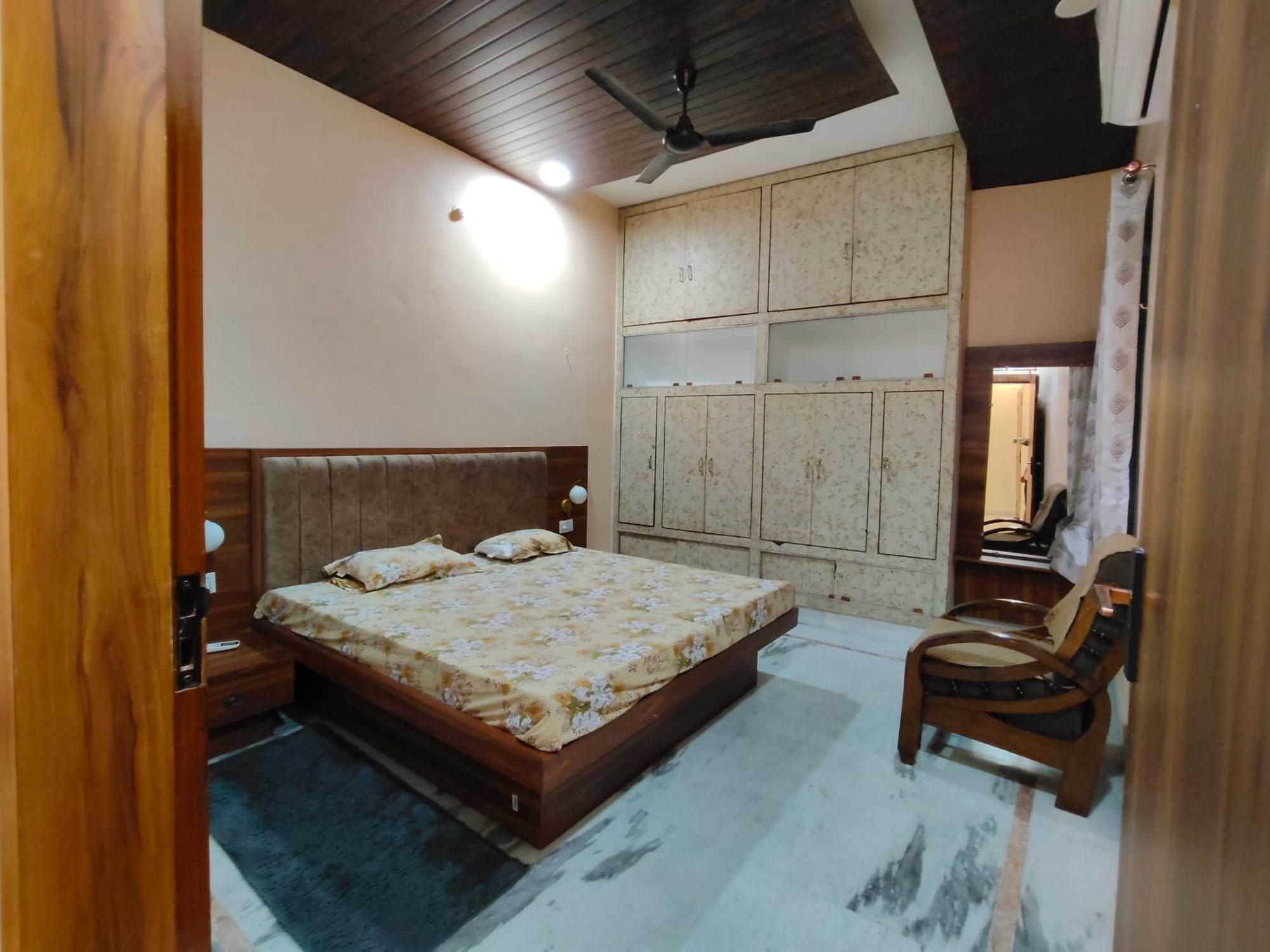 Kashivas - Spacious 2bhk Near Assi Ghat Varanasi