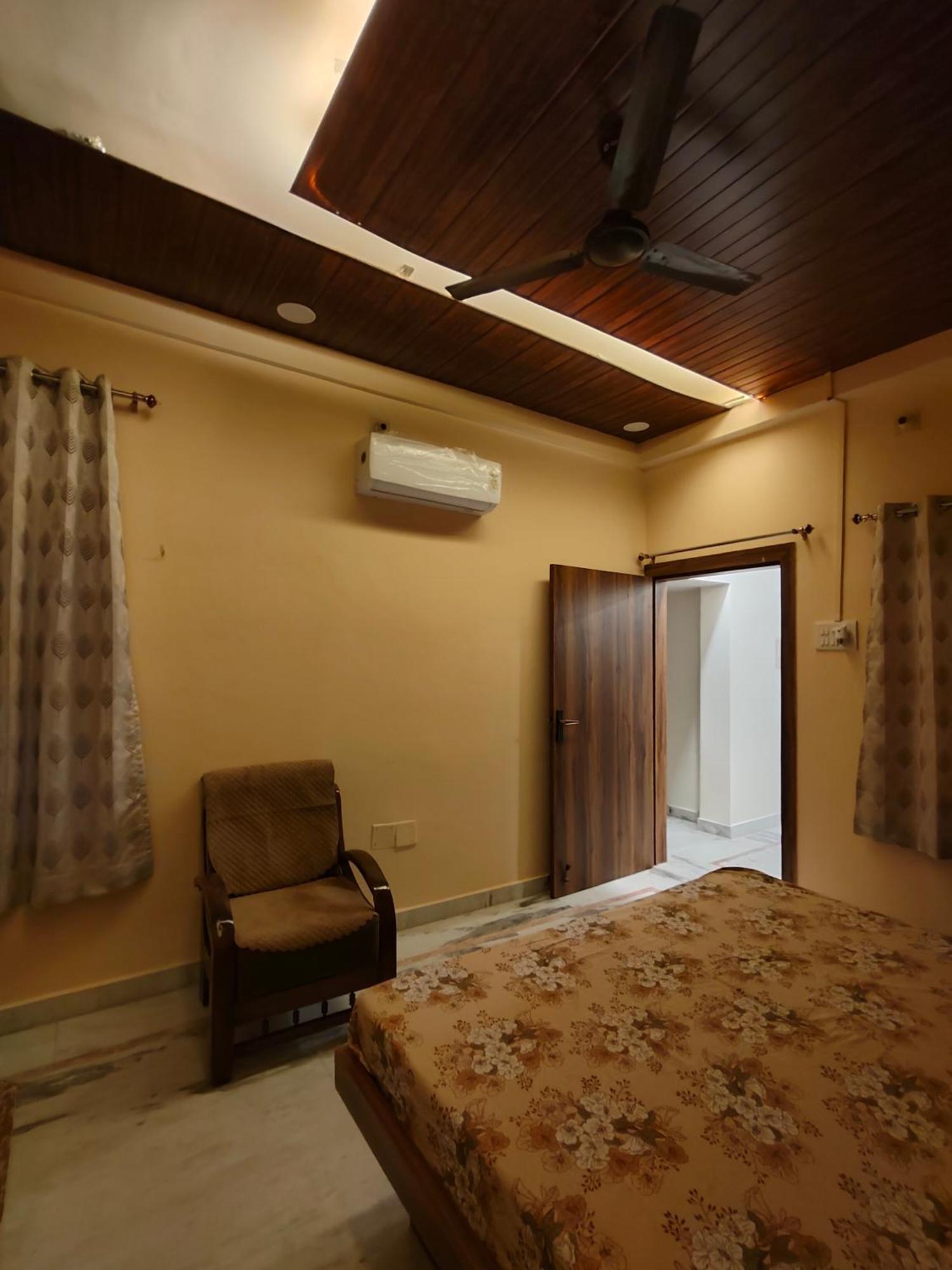 Apartment Kashivas - Spacious 2bhk Near Assi Ghat *